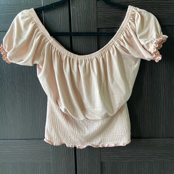 Boohoo ruffle top - Picture 2 of 4